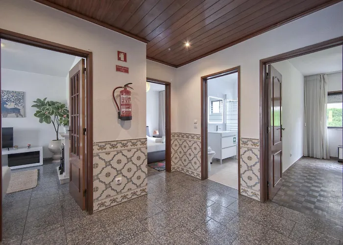 Apartment Pontinha Typical By Homing Lissabon