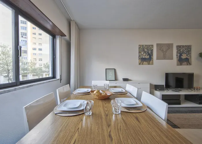 Pontinha Typical By Homing Apartment