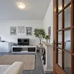 Apartament Pontinha Typical By Homing